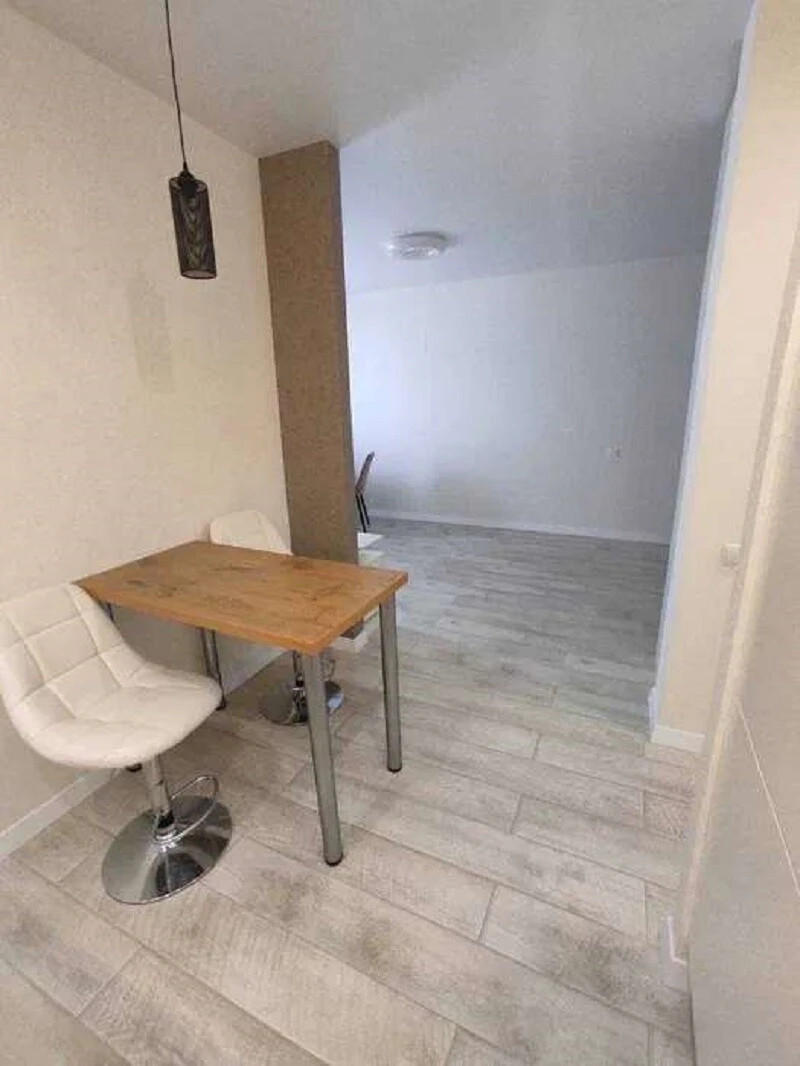 Продам однокімнатну квартиру (47 м²) у Києві, Дарницький рай