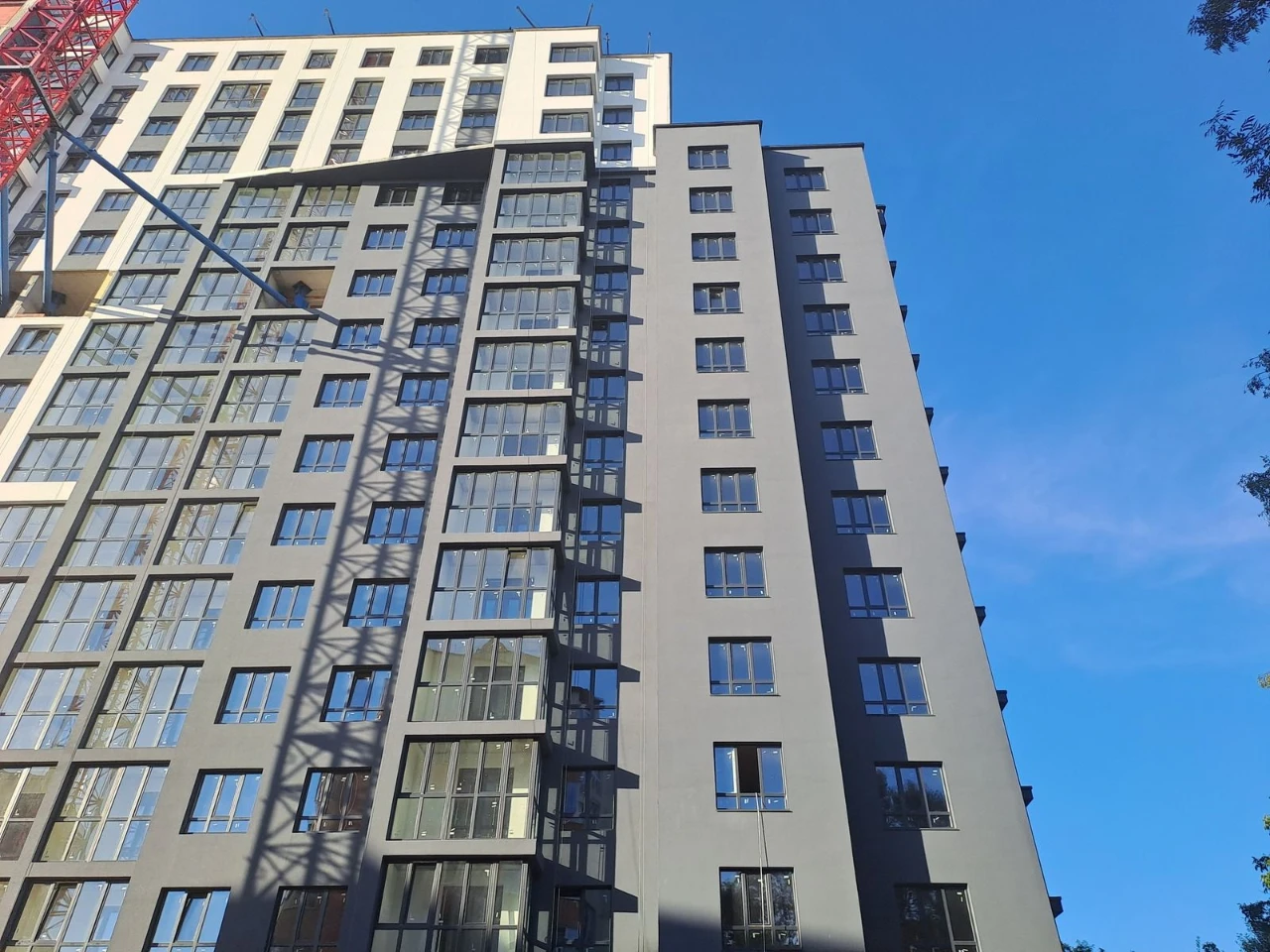 Продаж 2к квартири 70 кв. м на вул. Полковника Данила Нечая