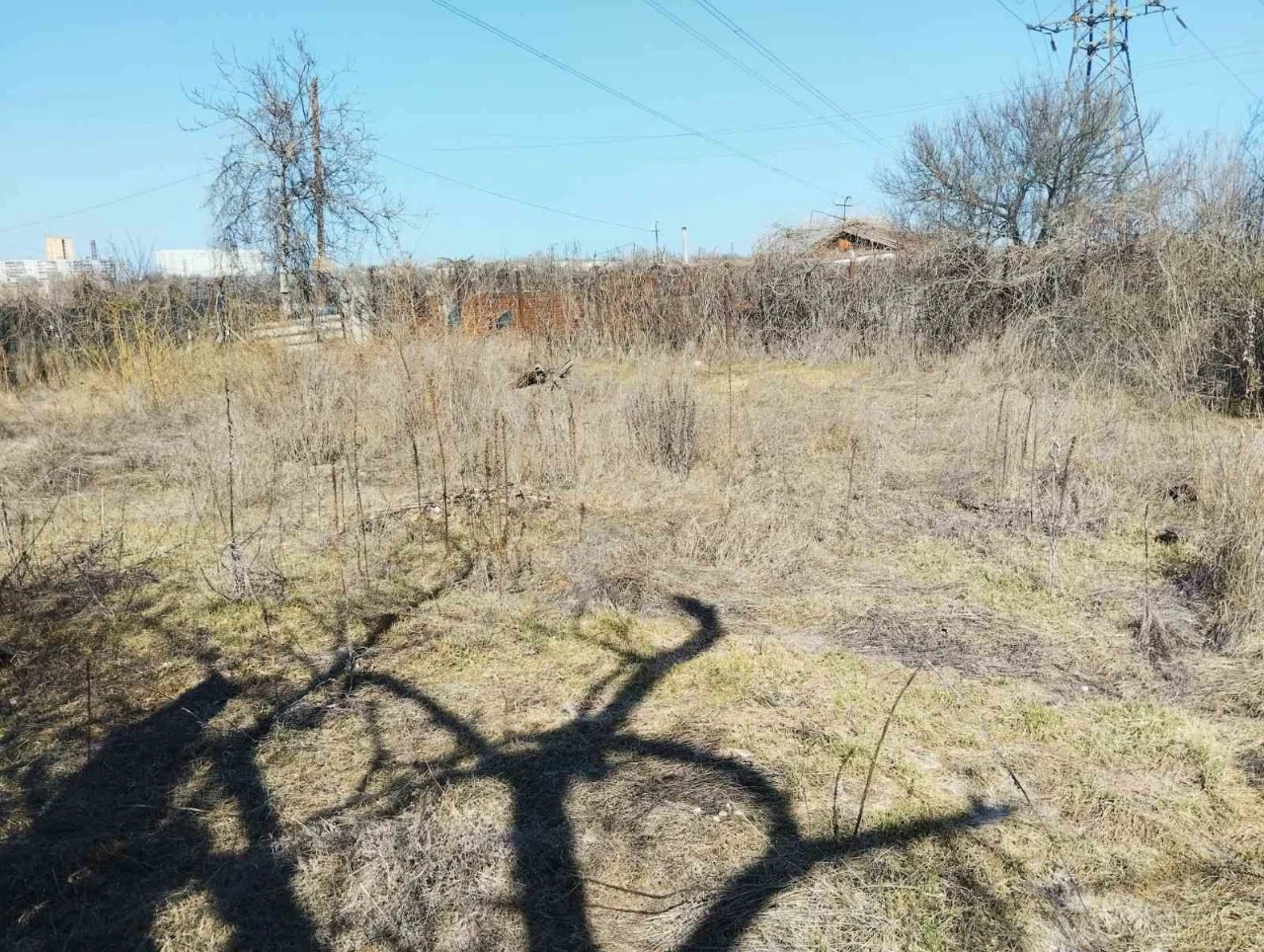 Продаж ділянки у Вирві
