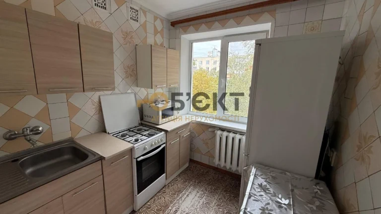 Продам 3-к квартиру возле м. Героев Труда — ул. Бучмы, 44Б.