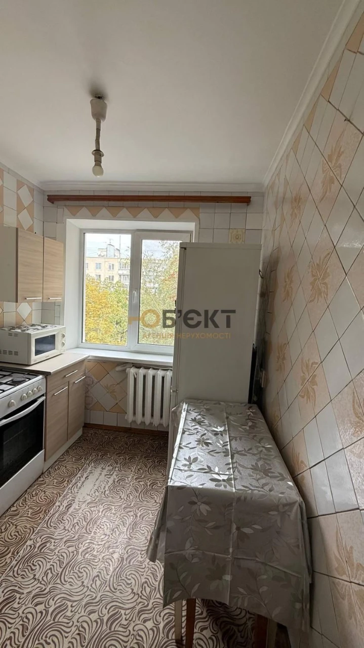 Продам 3-к квартиру возле м. Героев Труда — ул. Бучмы, 44Б.