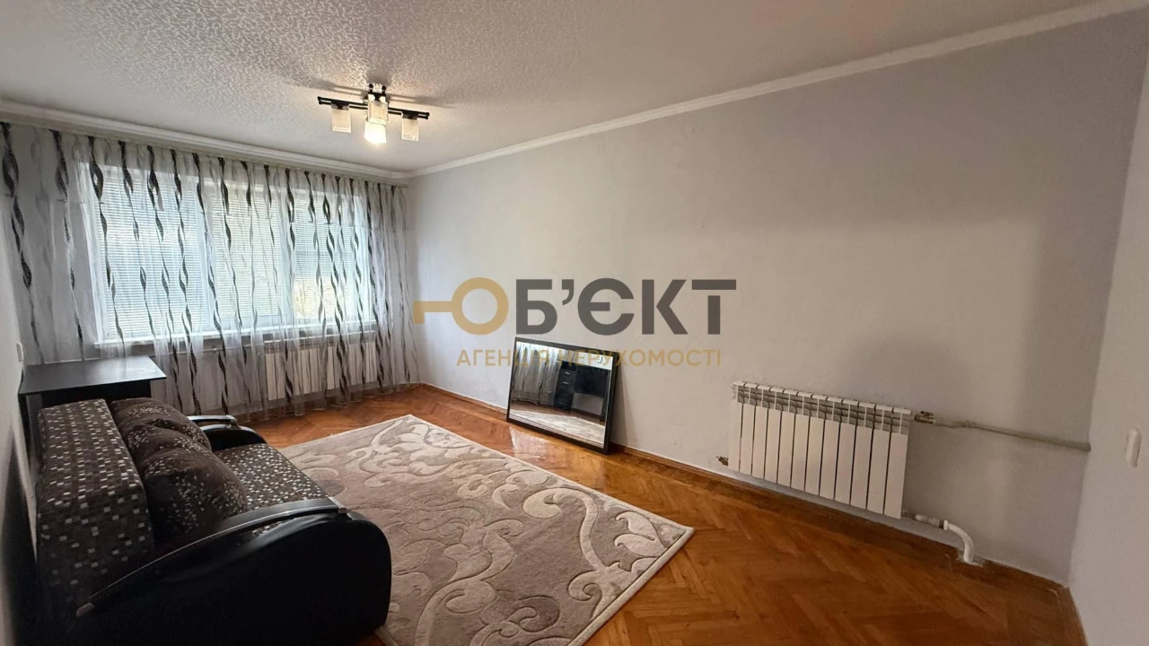 Продам 3-к квартиру возле м. Героев Труда — ул. Бучмы, 44Б.