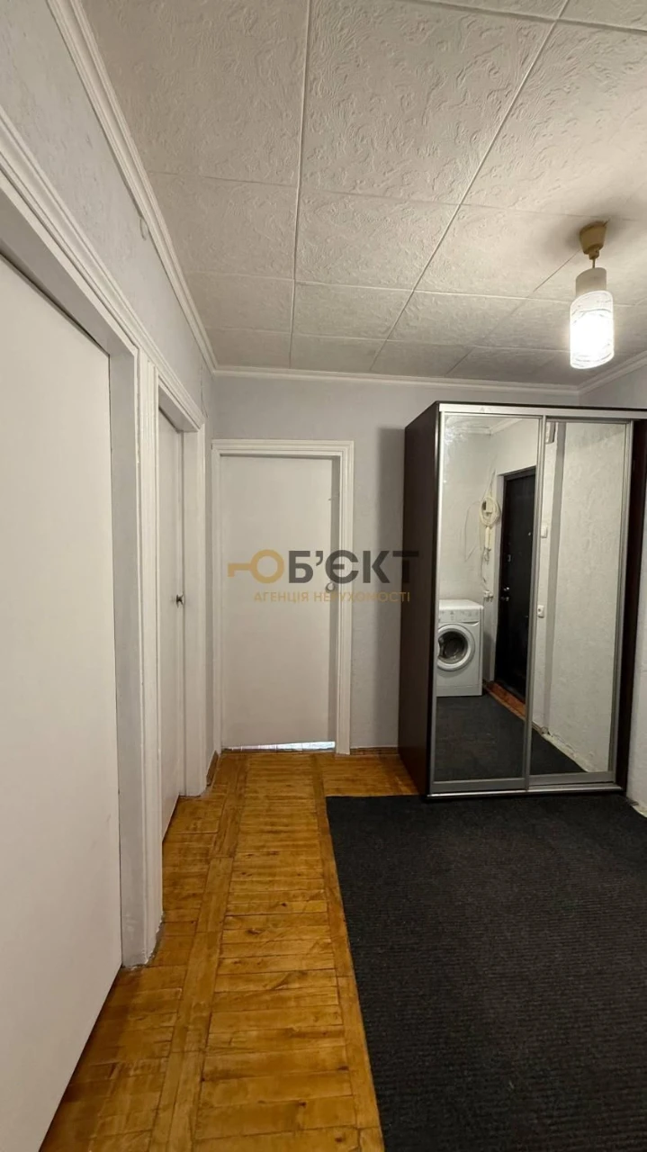 Продам 3-к квартиру возле м. Героев Труда — ул. Бучмы, 44Б.