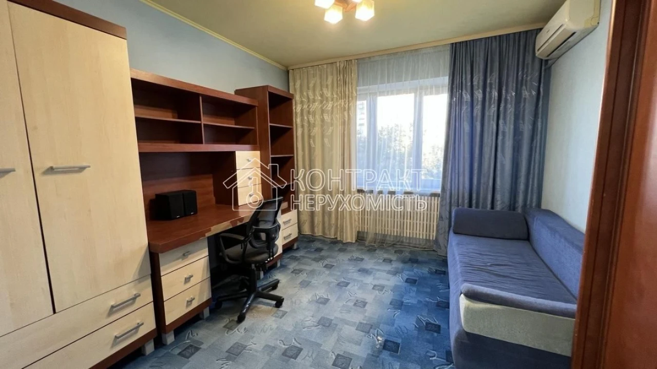 Продам 3х  к  м.Студенческая Салтовка  522 м/р  вул. Ак.Павл