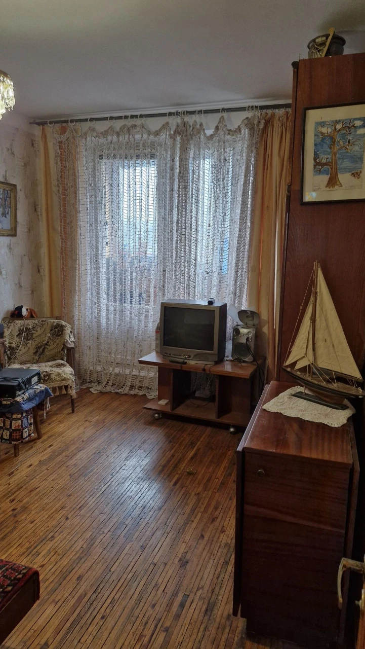 Продам 3 кв. пр. Жуковского 3