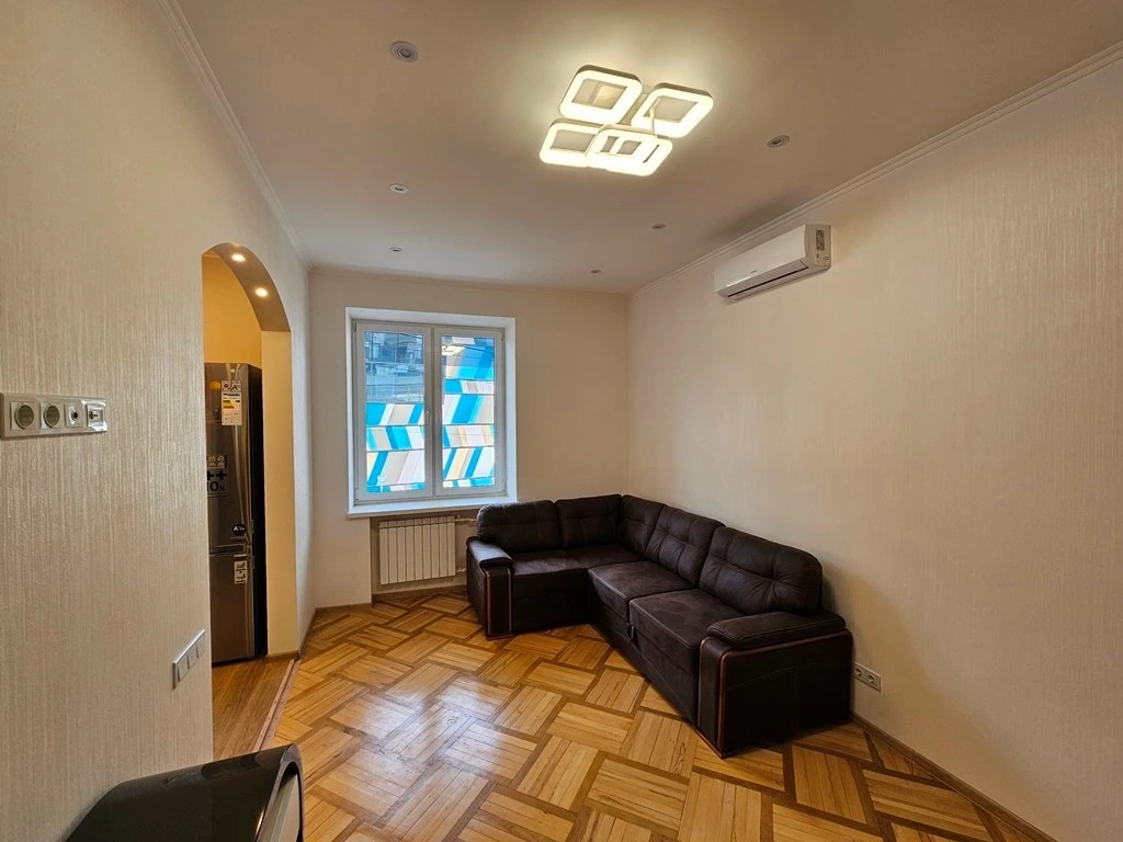 Sale of a 3-room apartment of 70 m², Ioanna Pavla II street, 7