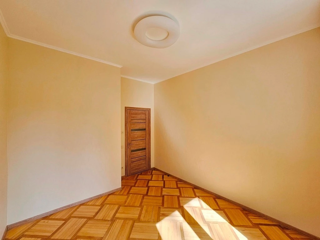 Sale of a 3-room apartment of 70 m², Ioanna Pavla II street, 7