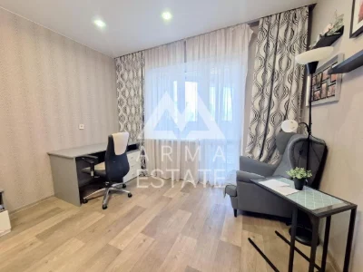 Продається трикімнатна квартира (93 м²) у Києві, Дарницький район