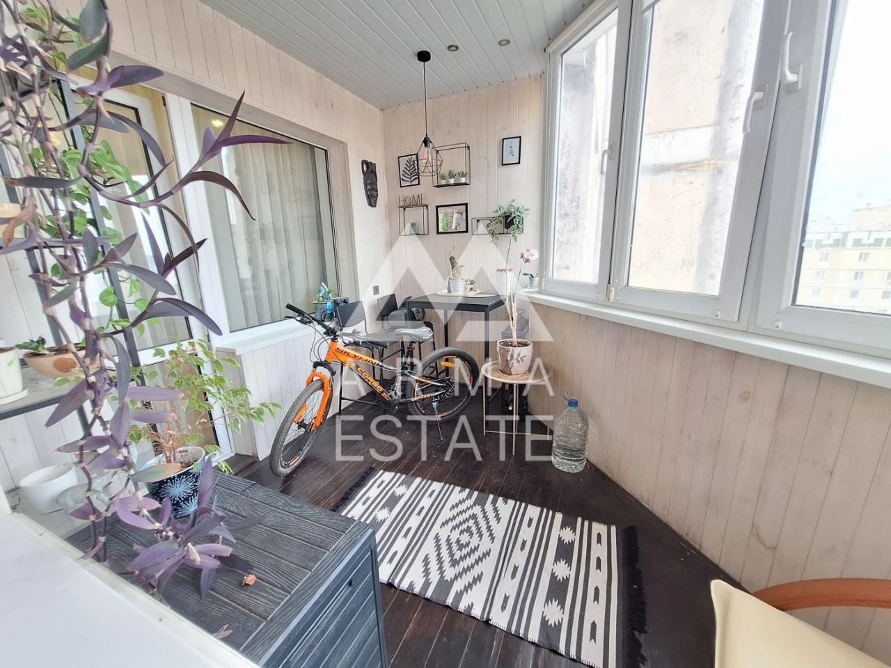 Продається трикімнатна квартира (93 м²) у Києві, Дарницький район