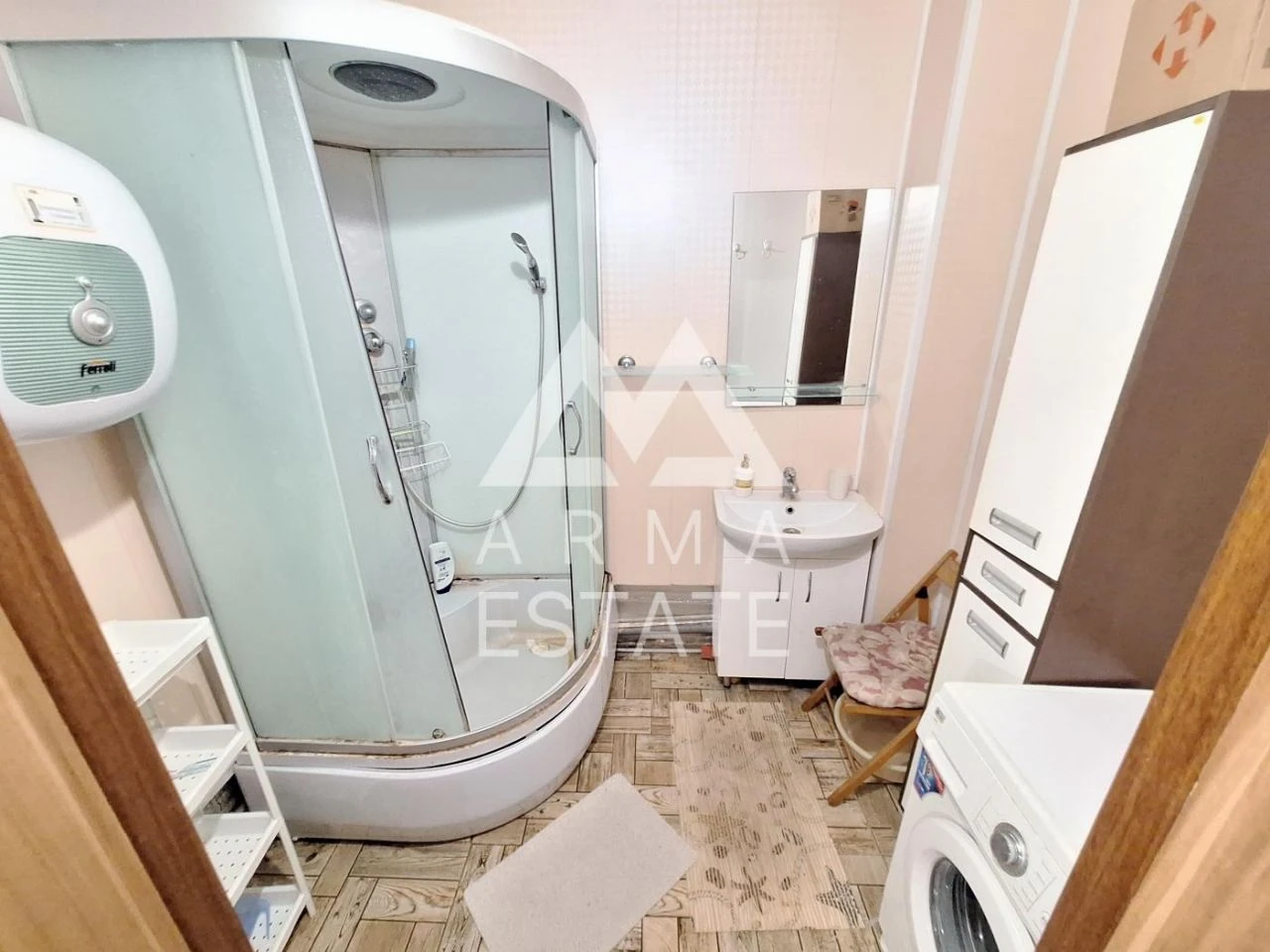 Продається трикімнатна квартира (93 м²) у Києві, Дарницький район