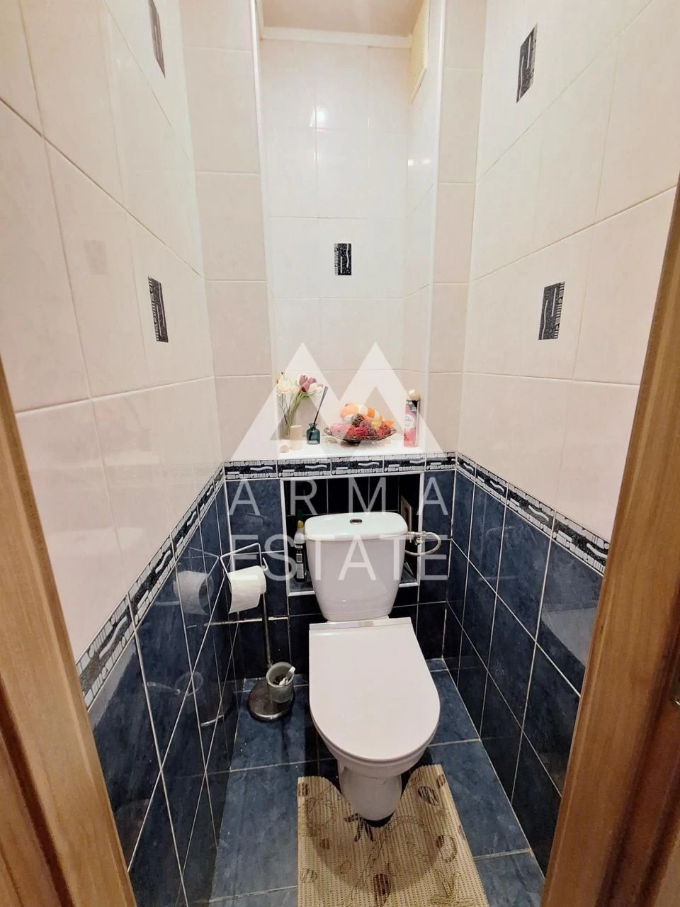Продається трикімнатна квартира (93 м²) у Києві, Дарницький район