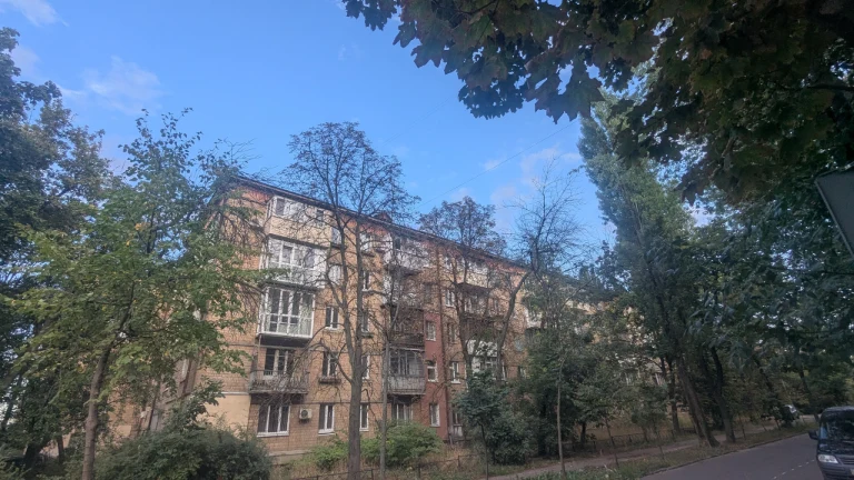 Продаж 2-кімнатній квартири 44,4 м², вул. Уманська, 43/26