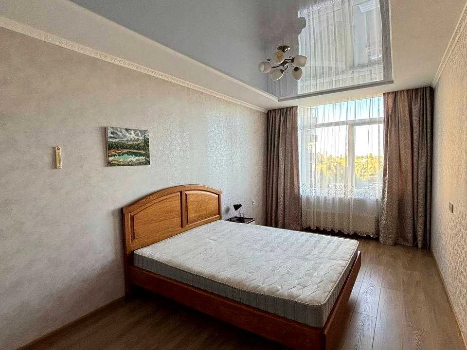 Apartment. Yunatska st., Kyiv