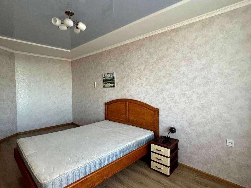 Apartment. Yunatska st., Kyiv