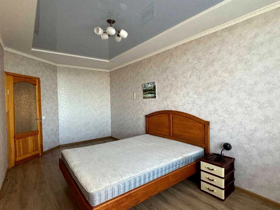 Apartment. Yunatska st., Kyiv