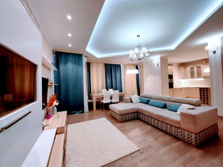 Apartment. Mykoly Mykhnovsky Blvd, Kyiv