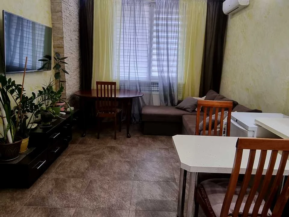 Apartment. Yuliya Zdanovskaya st., Kyiv