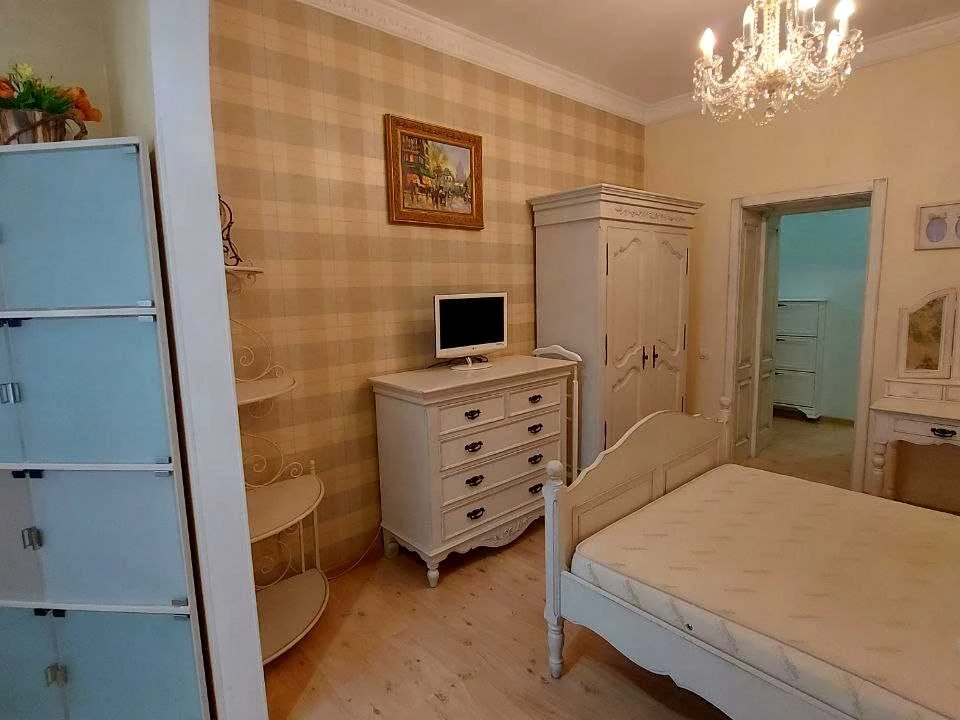 Квартира. Київ, Мала Житомирська вулиця