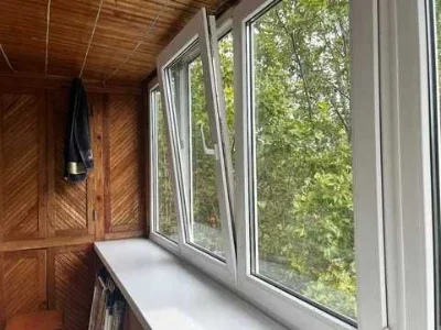 2-room apartment with a fenced balcony on Cheremushki Kosmonavtov