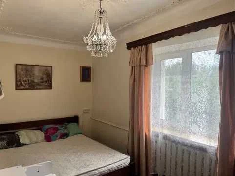 2-room apartment with a fenced balcony on Cheremushki Kosmonavtov
