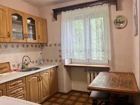 2-room apartment with a fenced balcony on Cheremushki Kosmonavtov