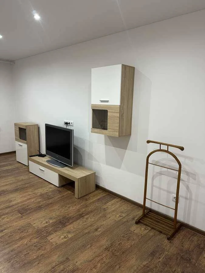 Rent long-term 2-room apartment Kyiv, Solomysky, Valeriya