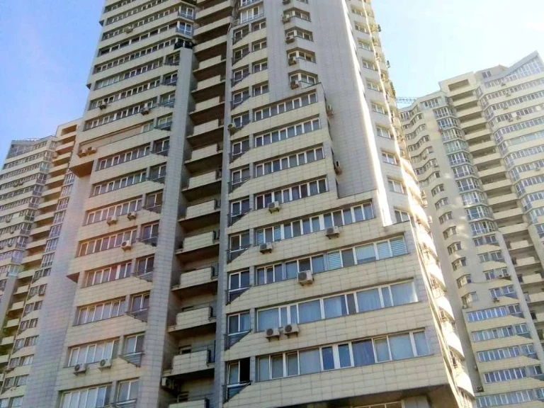 Квартира. Киев, улица Вадима Гетмана