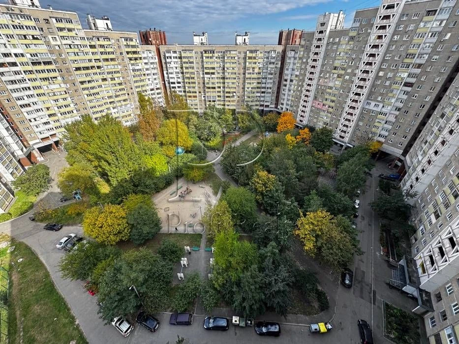 Продаж 1-кімнатній квартири Заболотного академіка 110/Теремки/Г