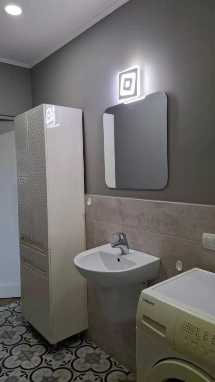 2-room apartment, Slavianska Nab., Verbnik