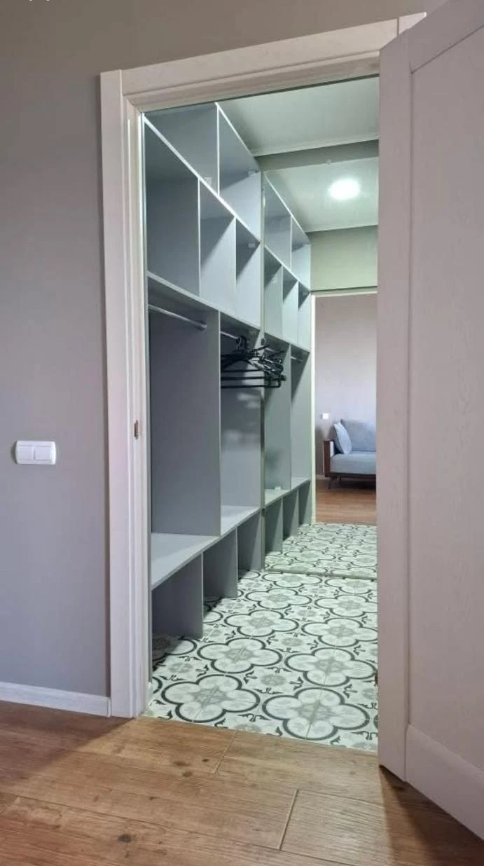 2-room apartment, Slavianska Nab., Verbnik