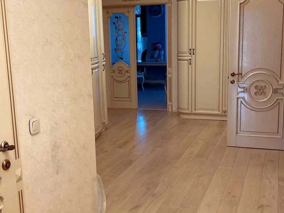 Квартира. Київ, Саперне Поле вул.