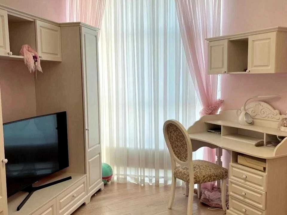 Квартира. Київ, Саперне Поле вул.