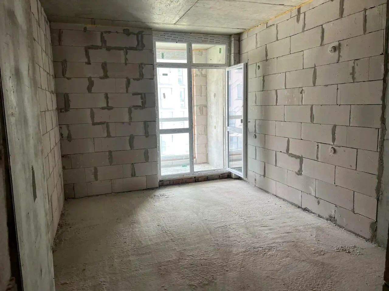 Продаж квартири 2-кімн. 83.5 м² 4/7 пов.