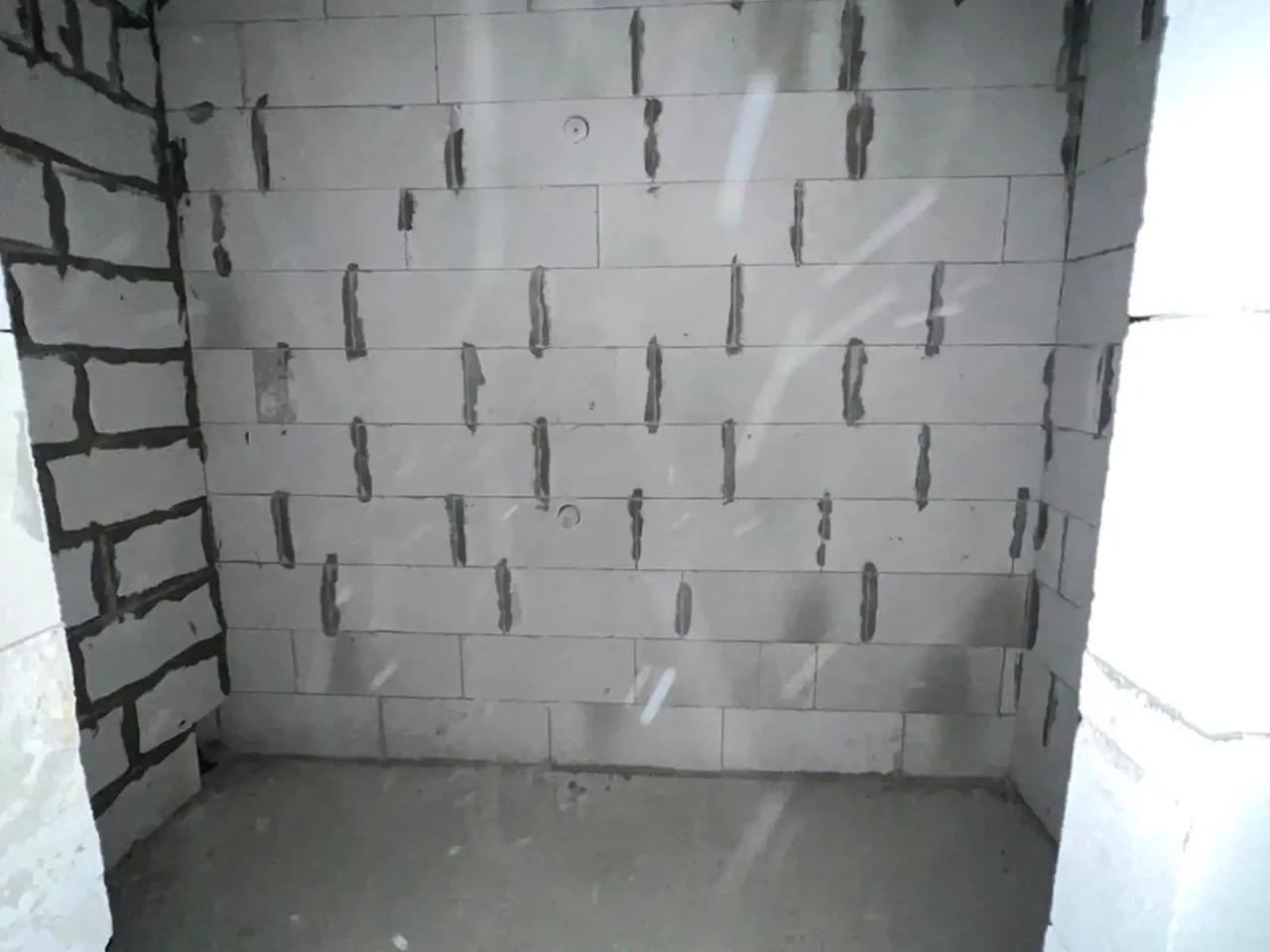 Продаж квартири 2-кімн. 83.5 м² 4/7 пов.