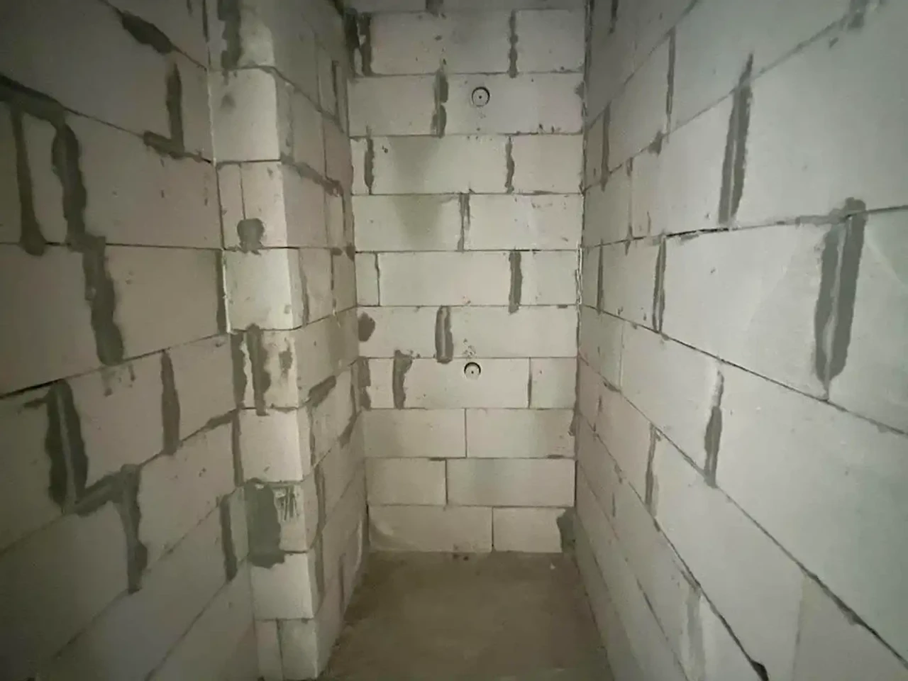 Продаж квартири 2-кімн. 83.5 м² 4/7 пов.