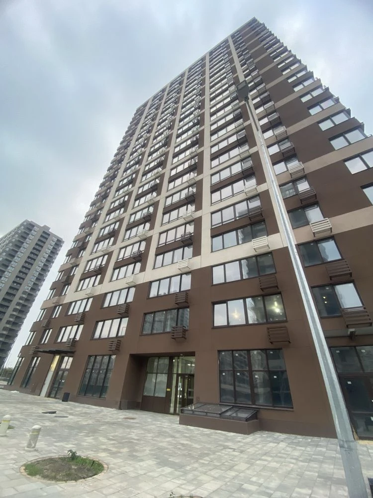 Продав 2к студію в ЖК Варшавський два