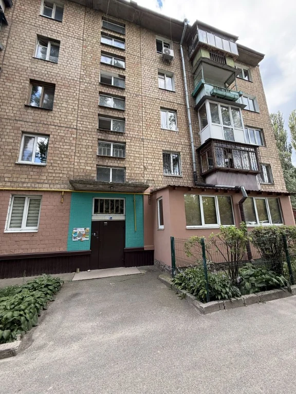 For Sale: 2-bedroom apartment at вул. Derevlyan, 16/18, building 3