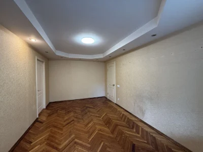 Продам 2к квартиру на вул. Деревлянській, 16/18, корпус 3