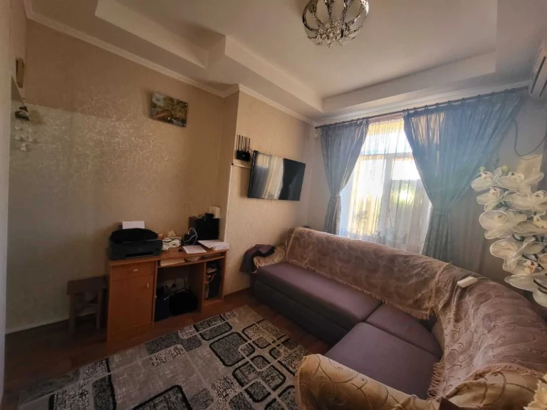For sale room on Manuylovsky Avenue, Vorontsova with renovation