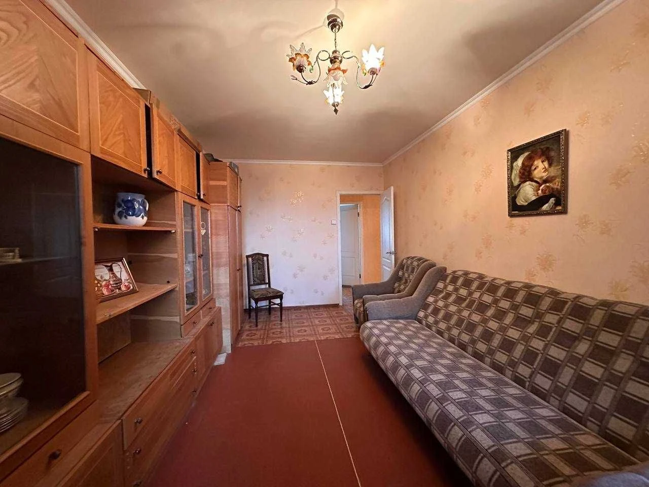 For Sale: 3-Room Apartment in Pavlov Pole