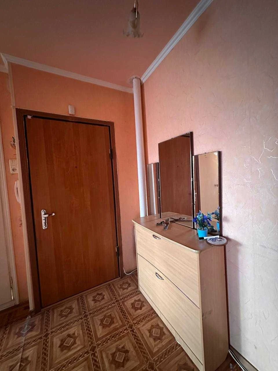 For Sale: 3-Room Apartment in Pavlov Pole