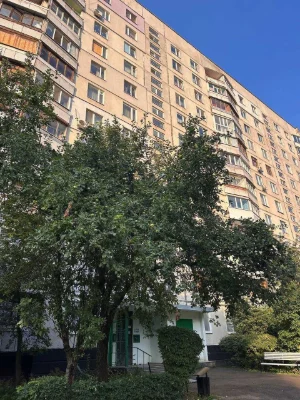 For Sale: 3-Room Apartment in Pavlov Pole