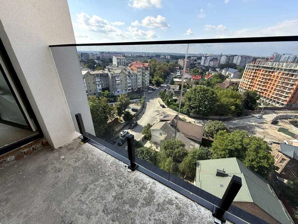 Apartment. Ivano-Frankivsk, Vladika Sofrona Mudroho Street