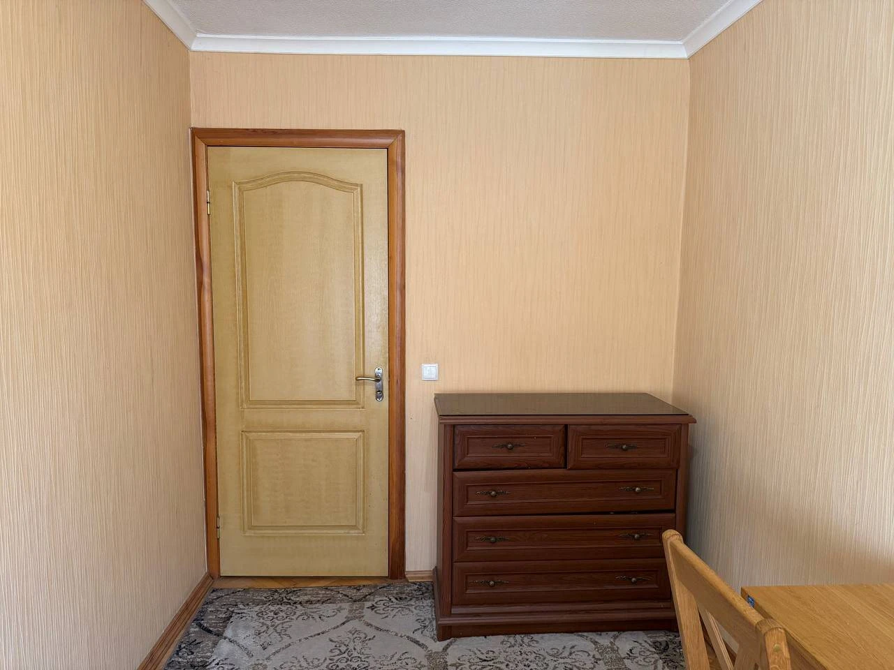 Сдам 3-комнатную квартиру на Кловской улице