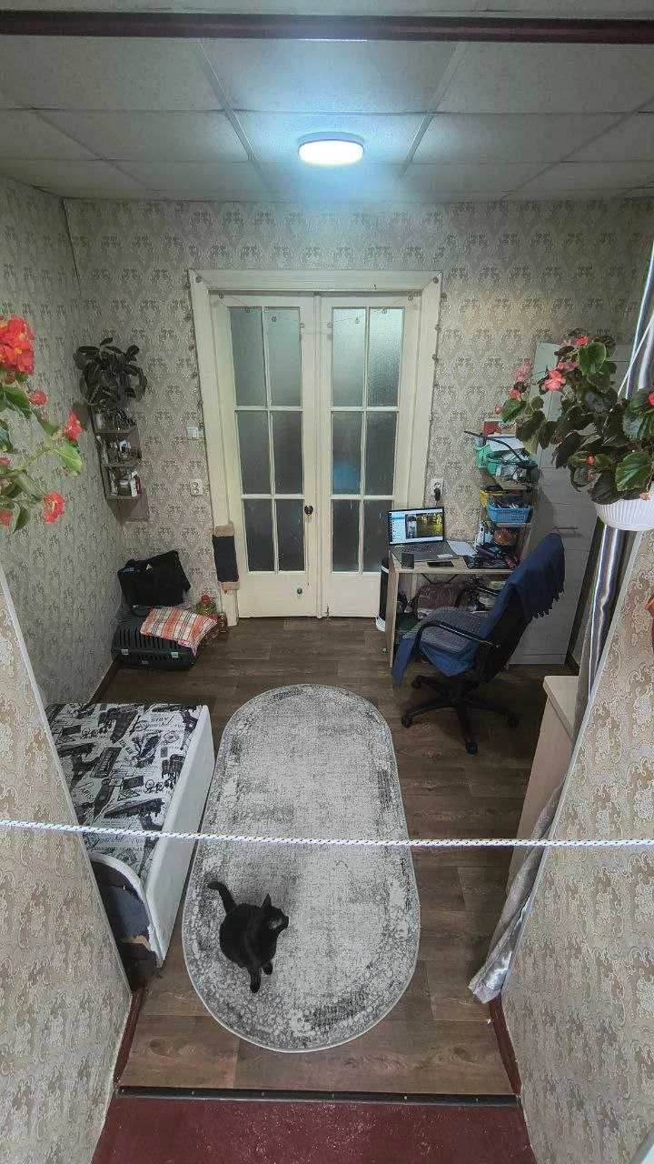 Sale of a 2-room "Stalin" in the very center - Street Preobraz