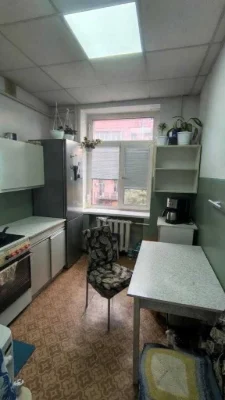 Sale of a 2-room "Stalin" in the very center - Street Preobraz