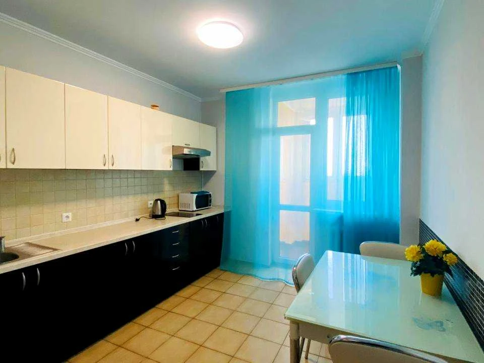 Apartment. Kyiv, Svytlah Street