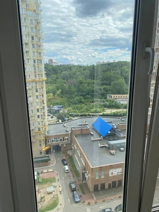 Sale of a two-room euro-apartment in Mokra 16, residential complex "Seasons" So
