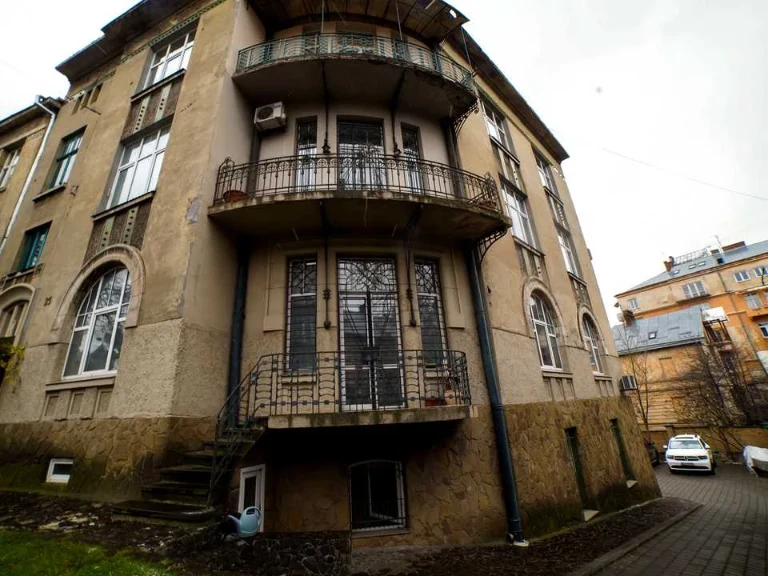 Apartment. Ivan Kotsarevsky Street, Lviv