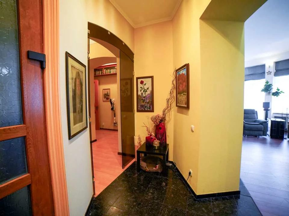 Apartment. Ivan Kotsarevsky Street, Lviv